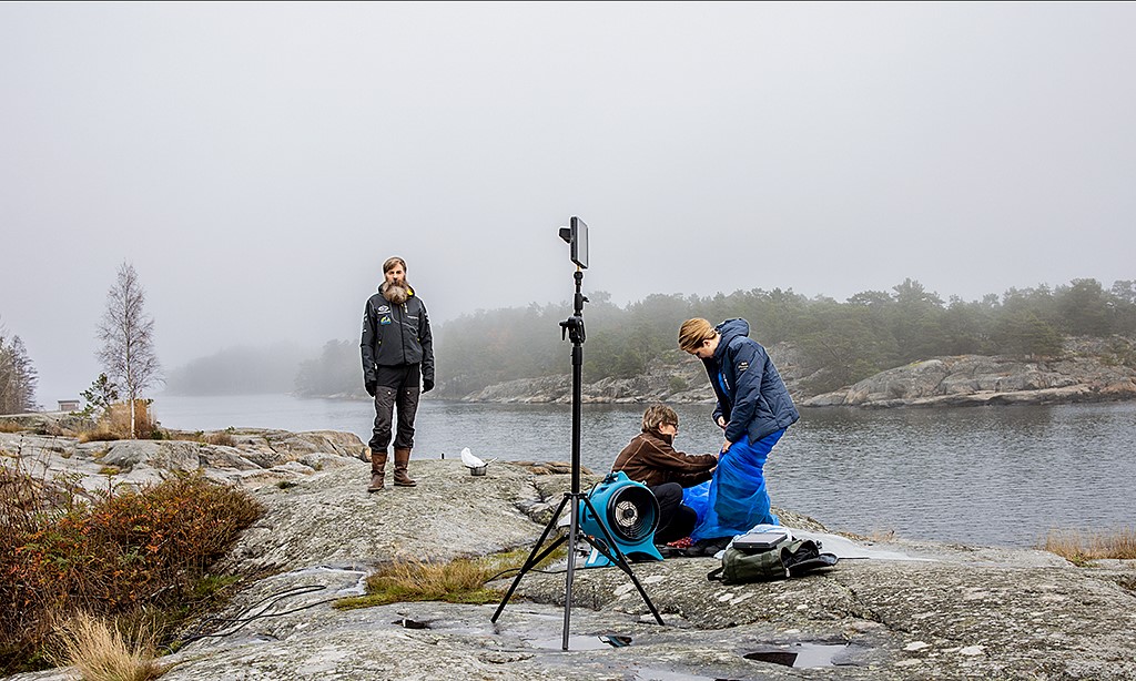 Jonna Hjelte gör sig redo för fotografering i Gryt